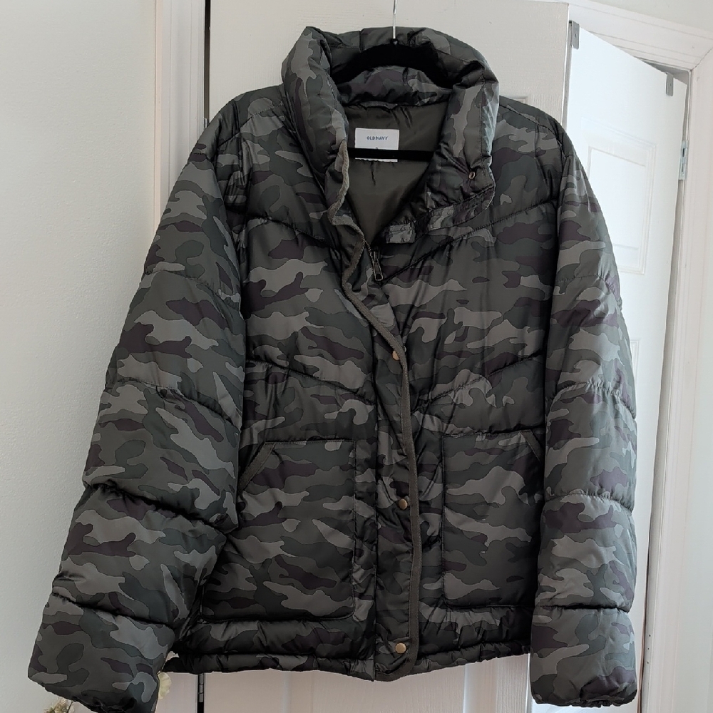 Old Navy XL Tall Camo Puffer Jacket